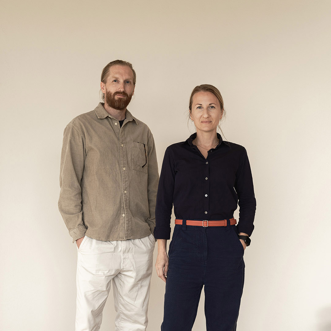 Portrait photo of maka arkitektur owners Ylva der Hagopian and Daniel Hedner